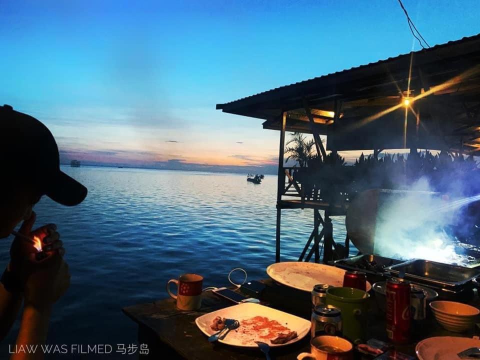 דירות Mabul Island Mabul Backpackers מראה חיצוני תמונה